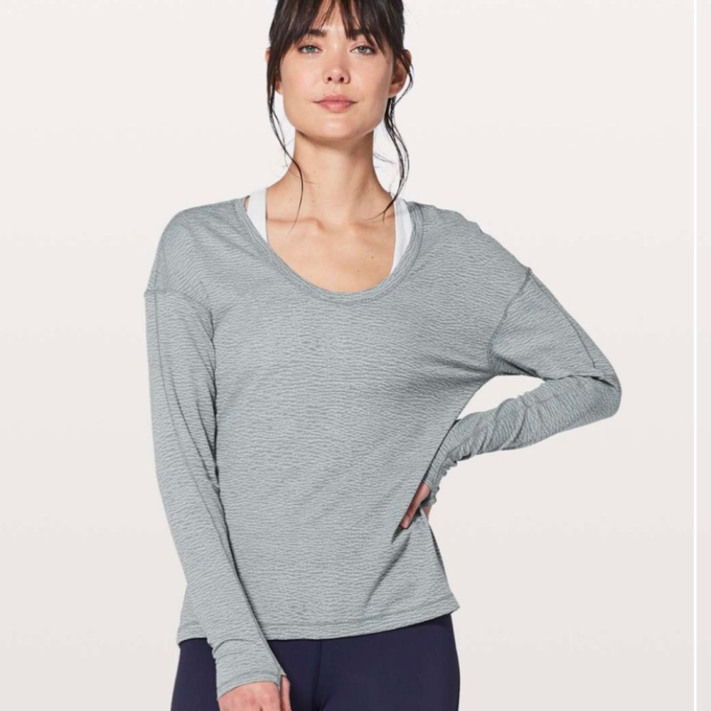 Lululemon Meant To Move LS size 6